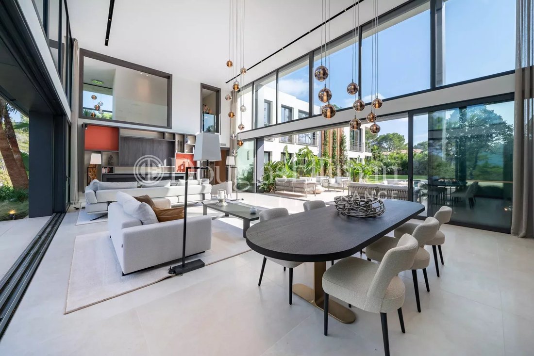 Villa in Mougins, Provence-Alpes-Côte d'Azur, France 4 - 17407675