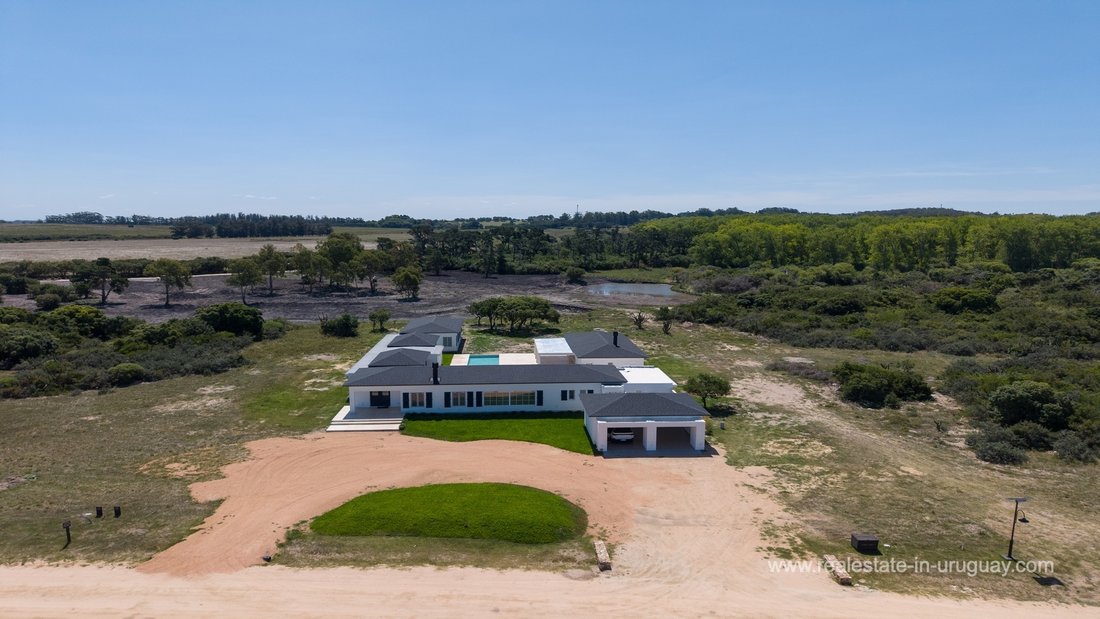 House in Laguna Blanca, Maldonado Department, Uruguay 1 - 17415475