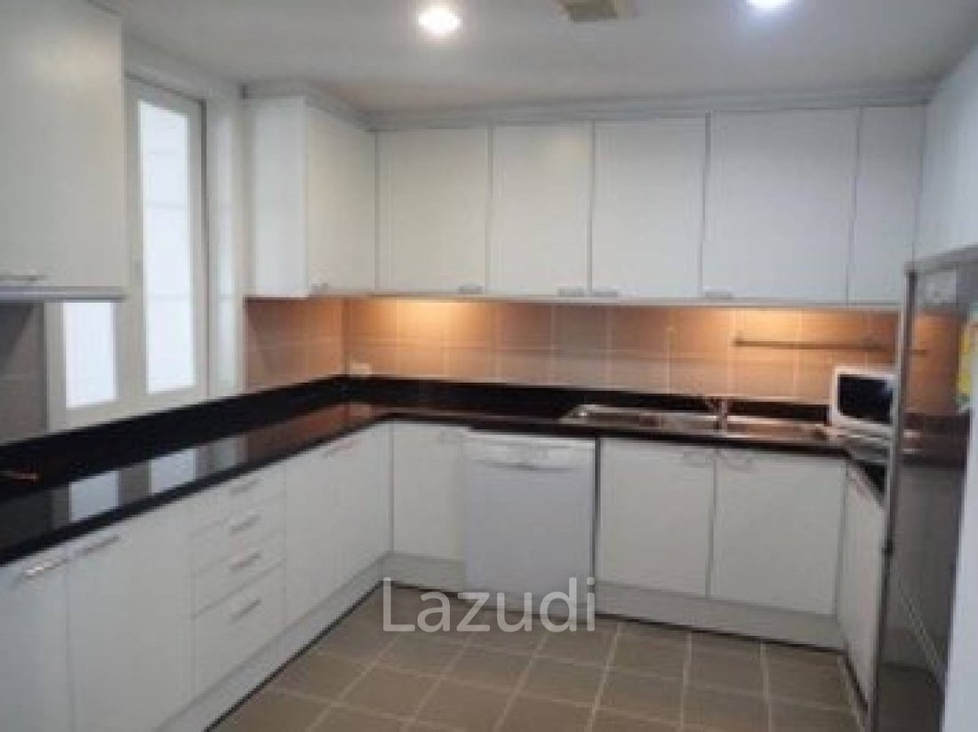Apartment in Chong Nonsi, Krung Thep Maha Nakhon, Thailand 3 - 17409186