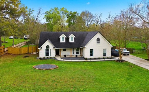 House in Montgomery, Texas, United States 1