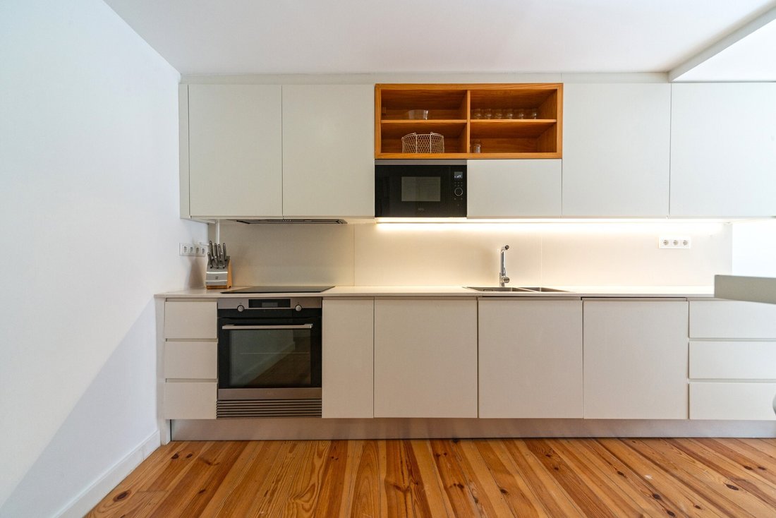 Apartment in Santo Antonio, Lisbon, Portugal 5 - 17408819
