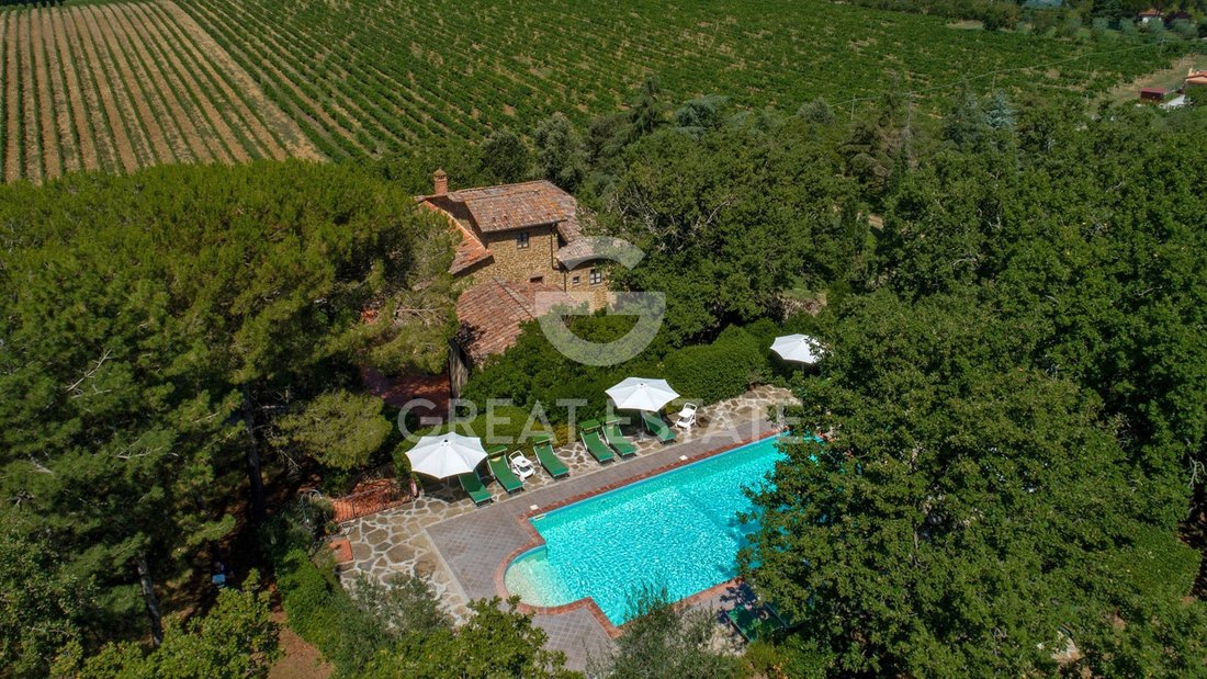 Estate in Bucine, Tuscany, Italy 3 - 17410969