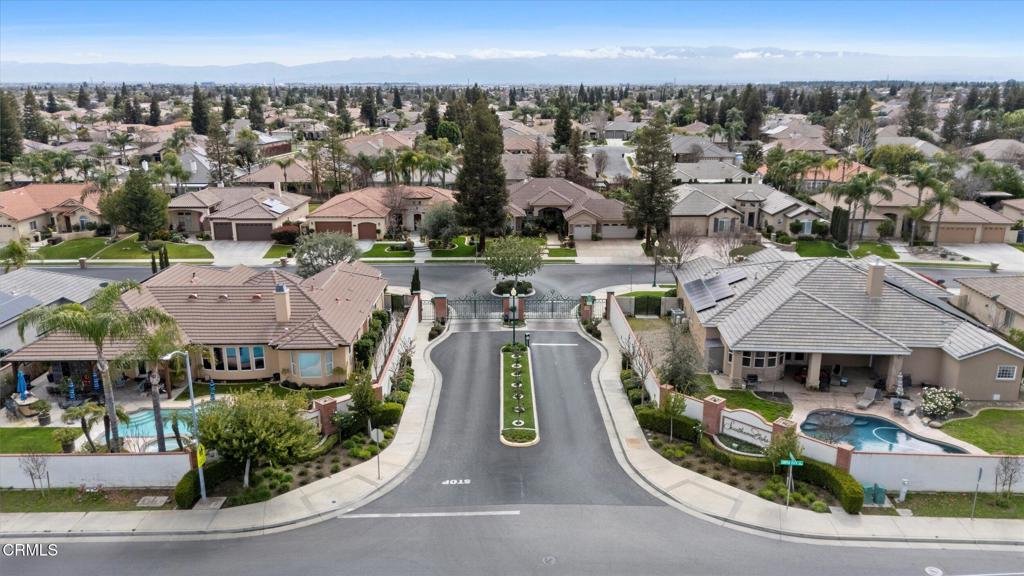 House in Bakersfield, California, United States 2 - 17417728