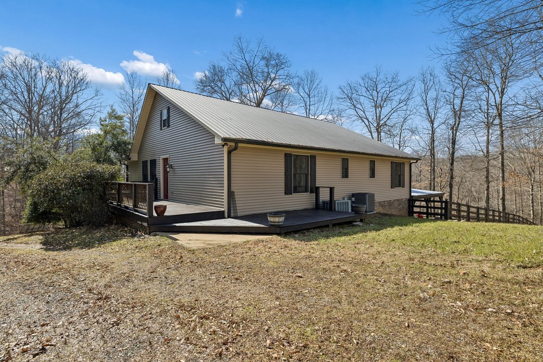 House in Hohenwald, Tennessee, United States 4 - 17419649