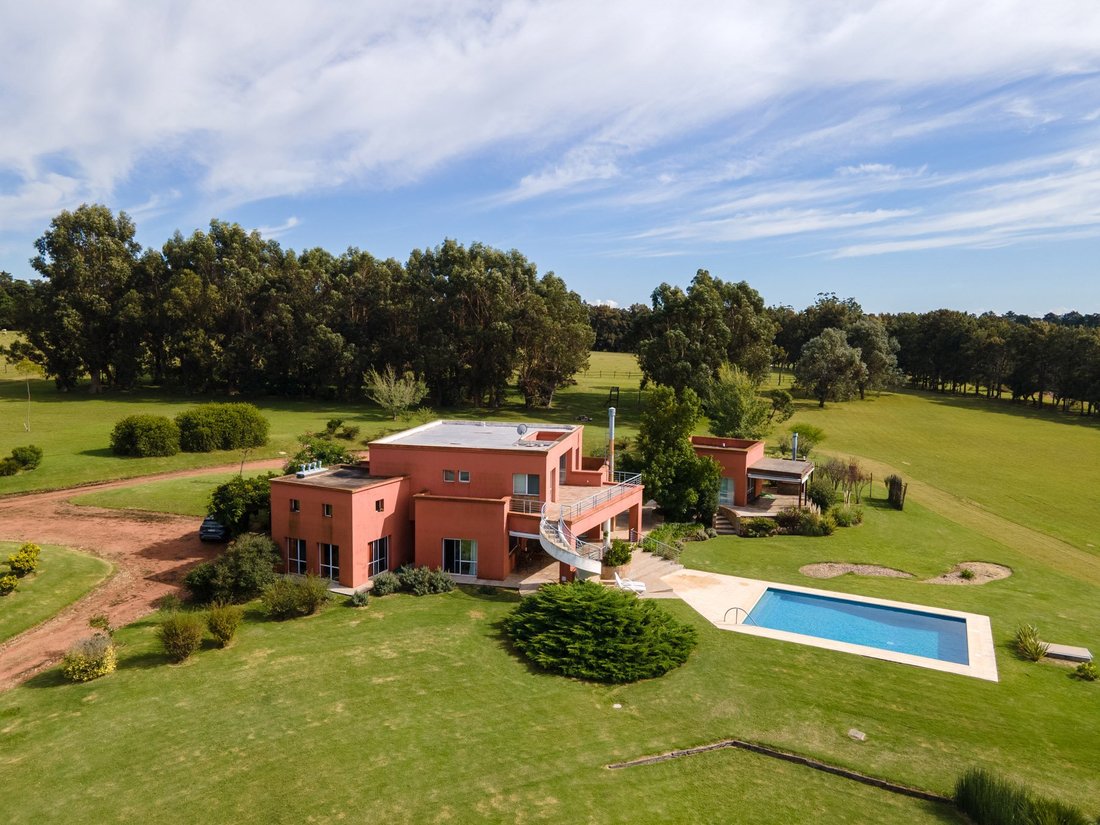 Farm Ranch in Laguna de los Cisnes-Lomas del Sauce, Maldonado Department, Uruguay 1 - 17412746