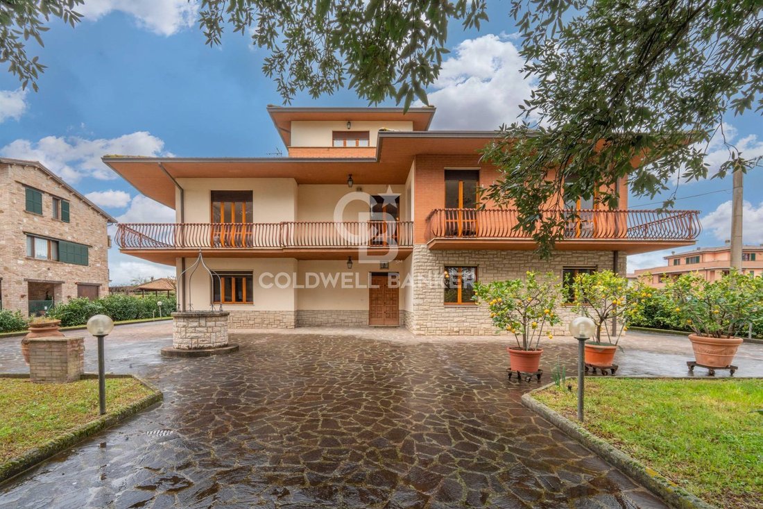 Villa in Deruta, Umbria, Italy 2 - 17418054