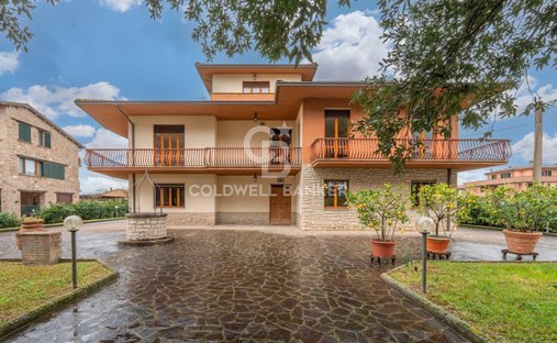 Villa in Deruta, Umbria, Italy 1