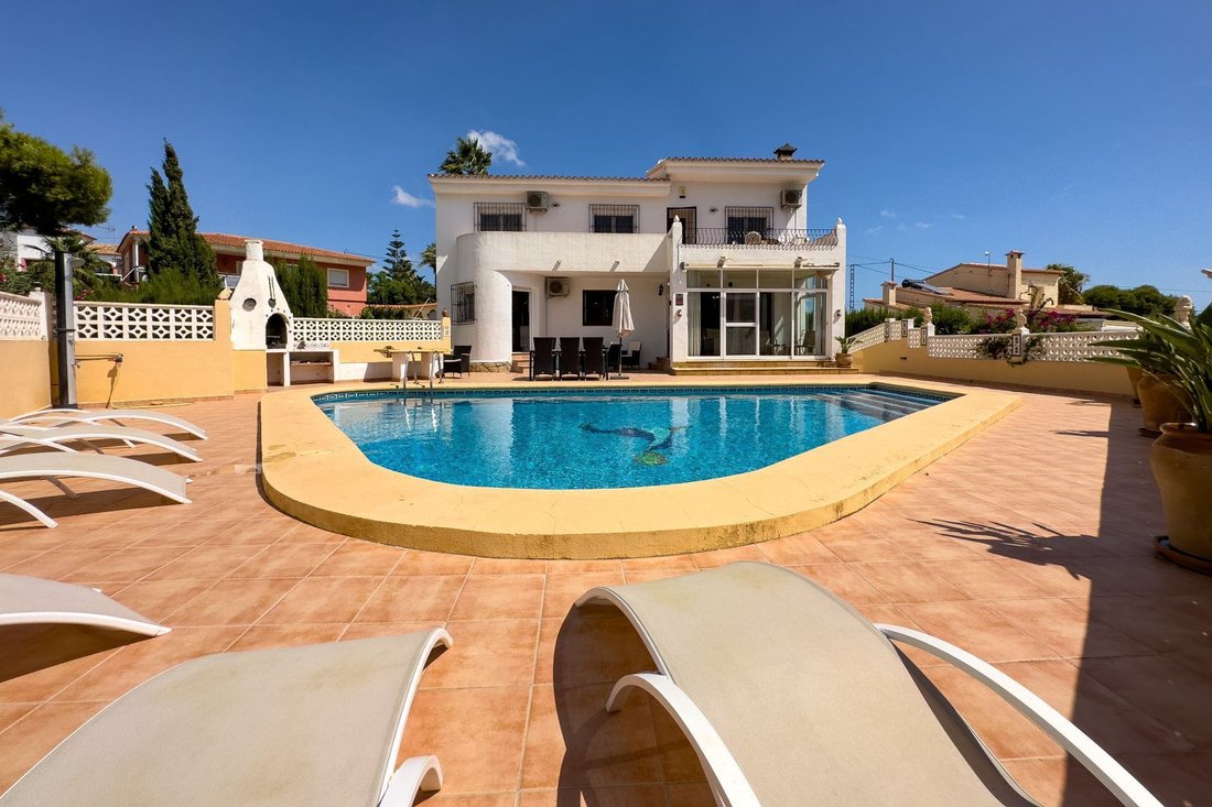 Chalet in Calp / Calpe, Valencian Community, Spain 1 - 17412080