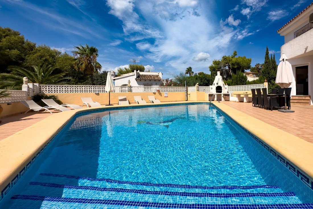 Chalet in Calp / Calpe, Valencian Community, Spain 2 - 17412080