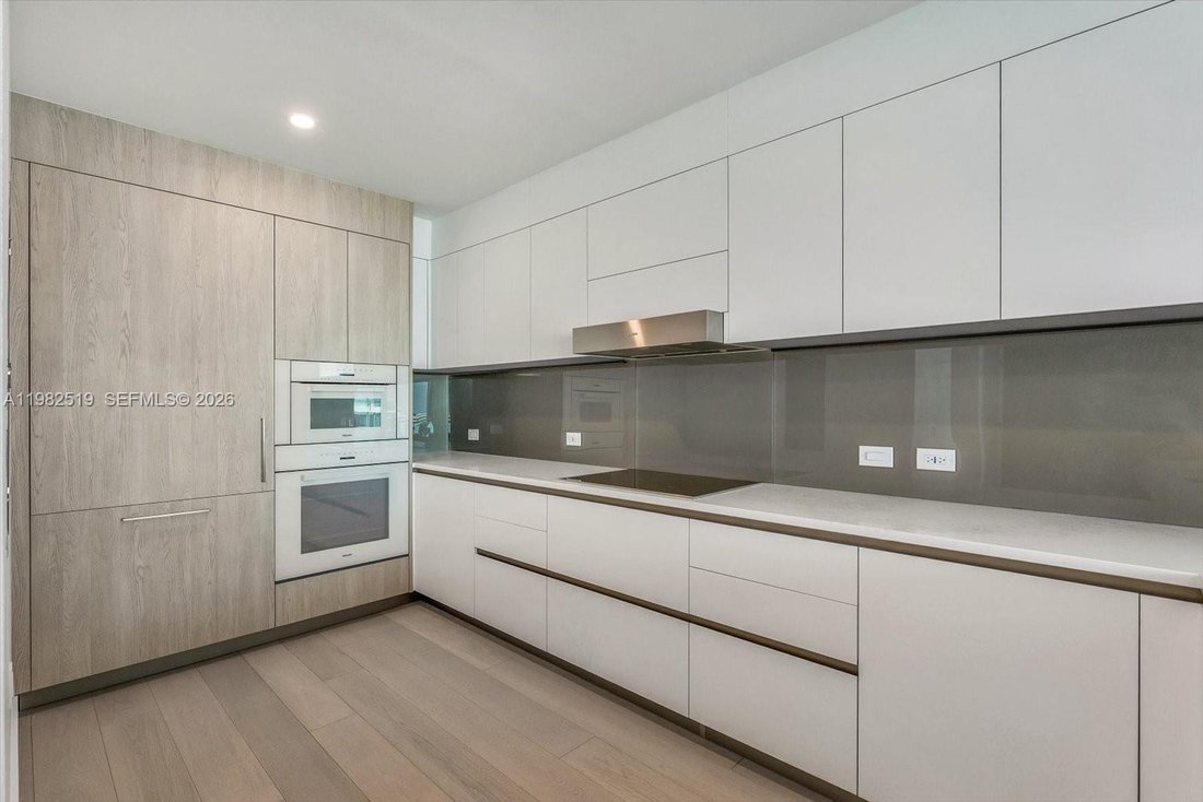 Condo in Bal Harbour, Florida, United States 5 - 17409670