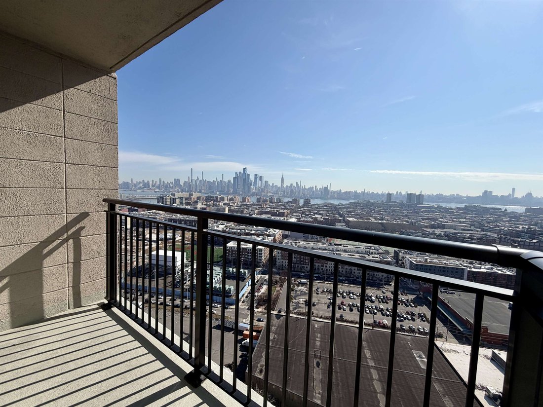 Union City, New Jersey, United States 4 - 17419367