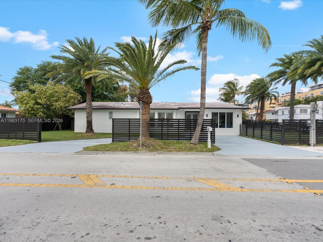 House in Bal Harbour, Florida, United States 4 - 17420598