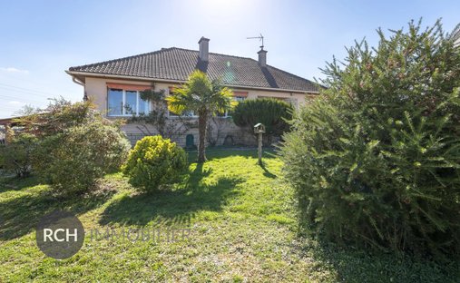 House in Sud, Plaisir, France 1