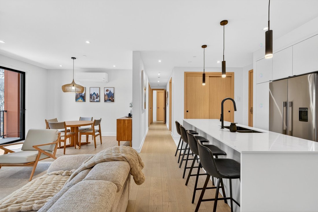 Condo in Mont-Tremblant, Quebec, Canada 1 - 17417837