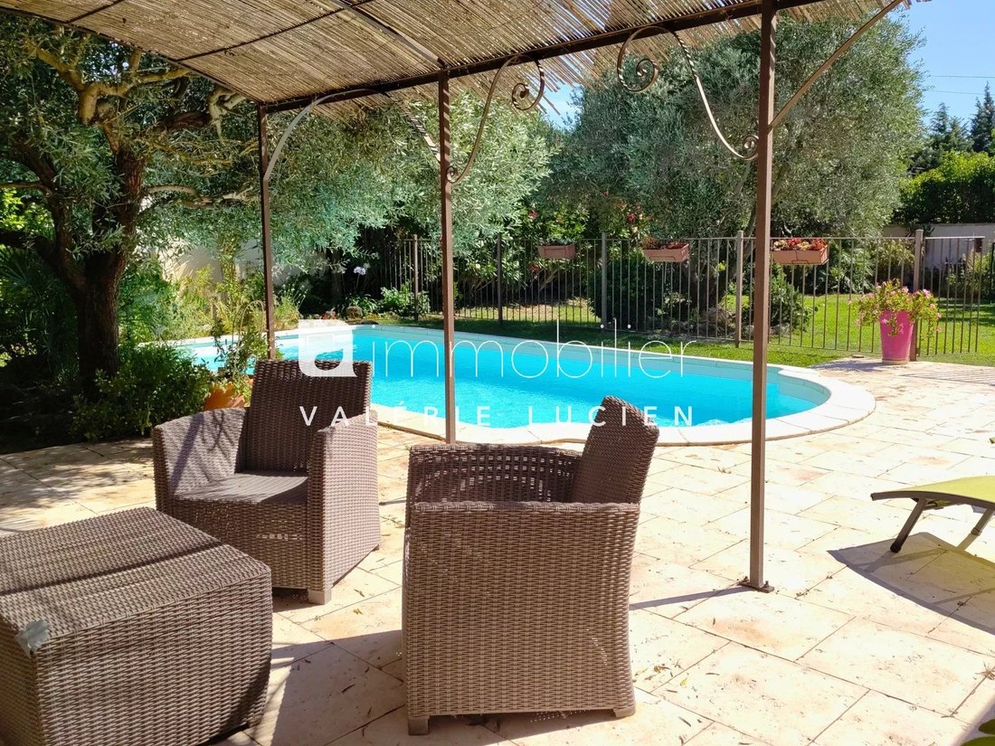 House in Mouriès, Provence-Alpes-Côte d'Azur, France 2 - 17409672