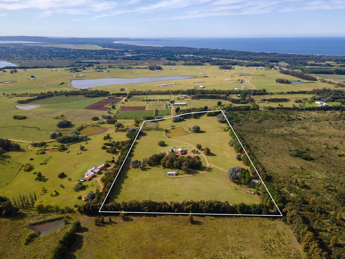 Farm Ranch in Laguna de los Cisnes-Lomas del Sauce, Maldonado Department, Uruguay 4 - 17412746