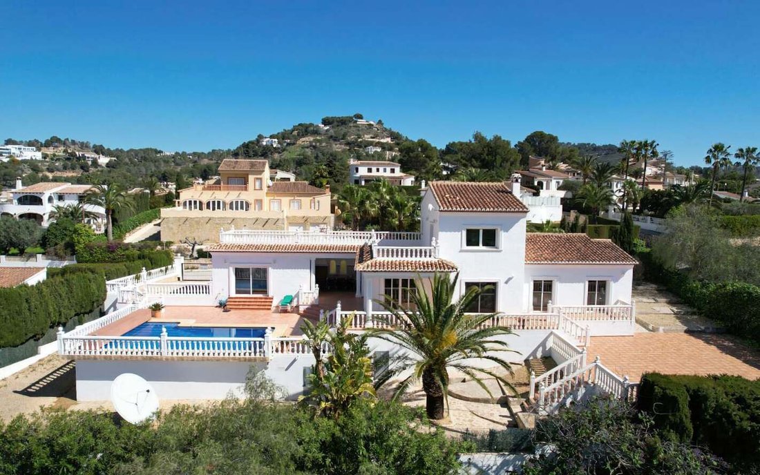 Villa in Calp / Calpe, Valencian Community, Spain 1 - 15983673