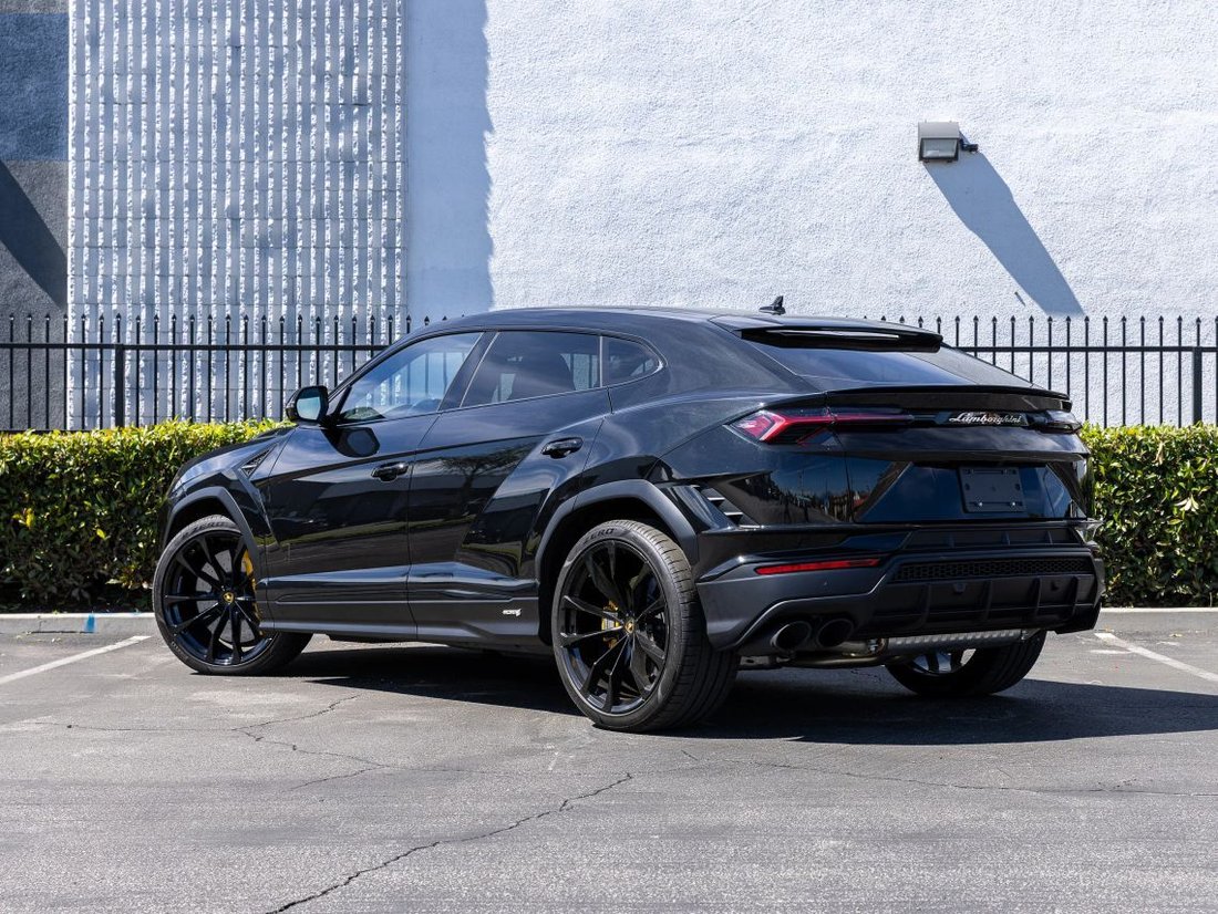 Suv in Azusa, CA, United States 3 - 17337816