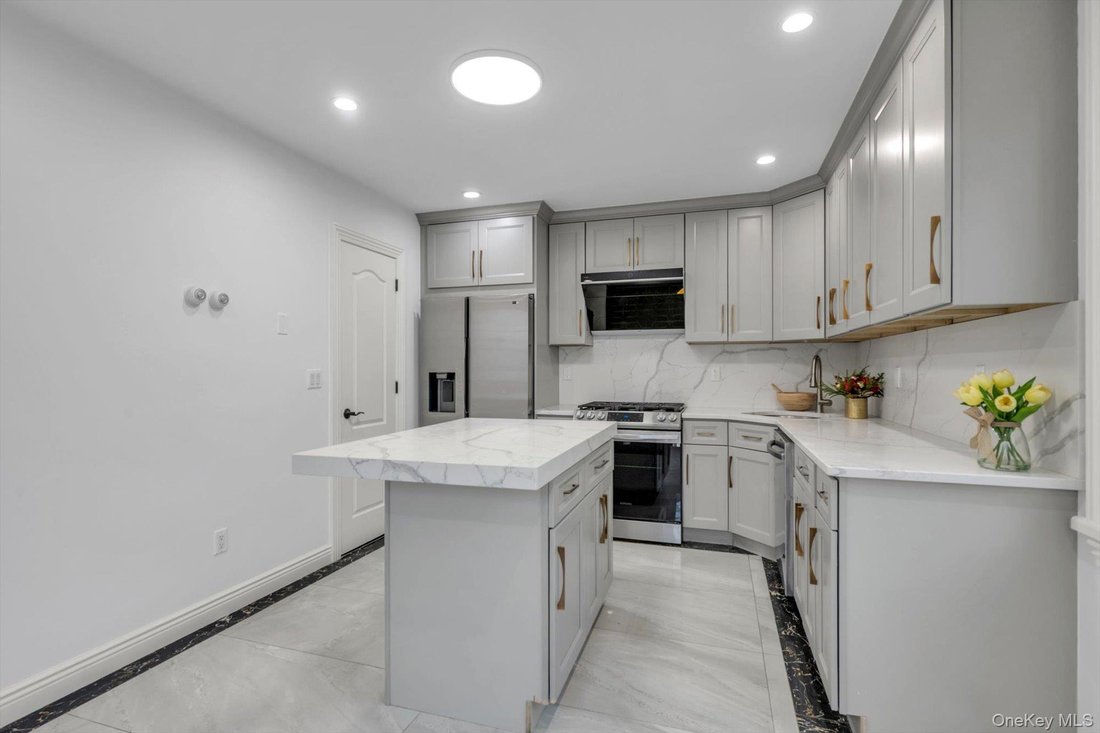 House in New York, New York, United States 5 - 17420434
