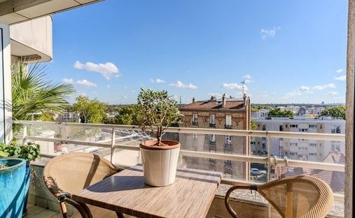 Apartment in Plateau Nord, Suresnes, France 1