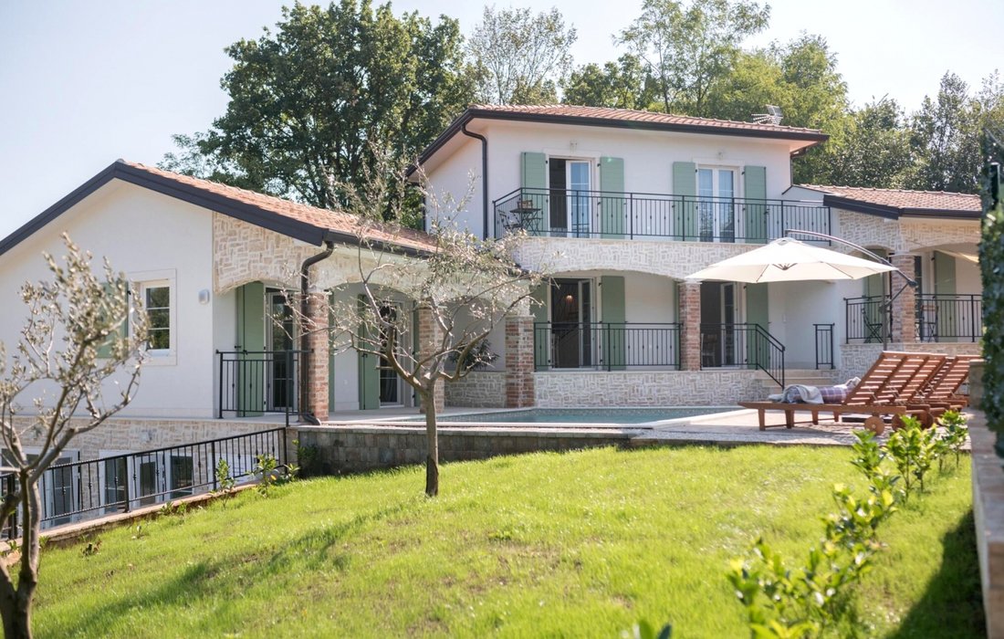 Villa in Vizinada, Istria County, Croatia 1 - 17408908