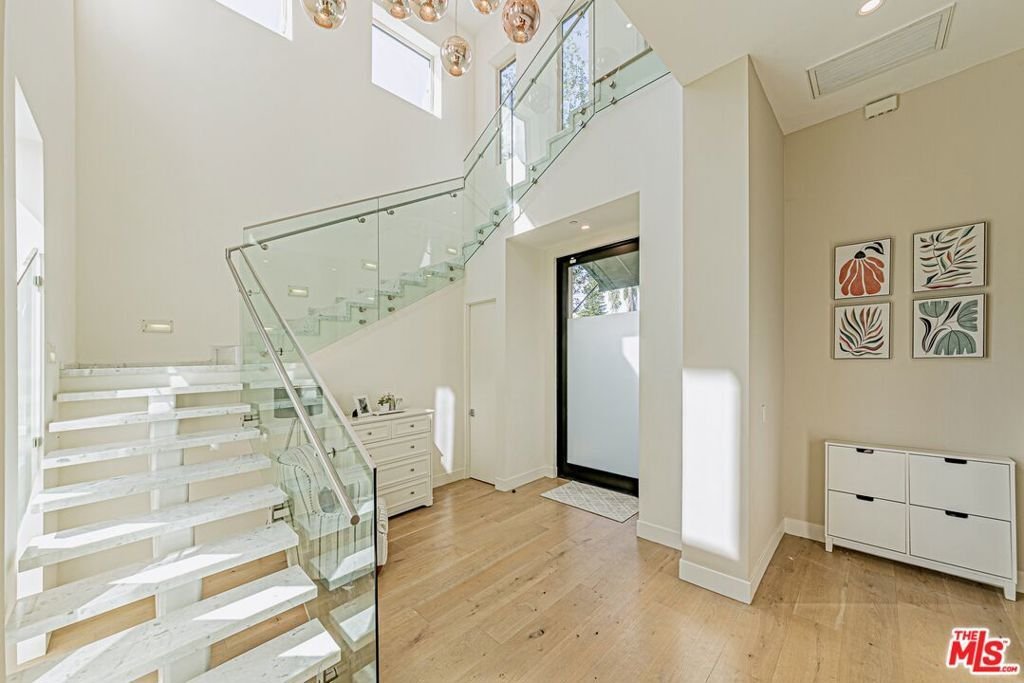 House in Los Angeles, California, United States 3 - 17417096
