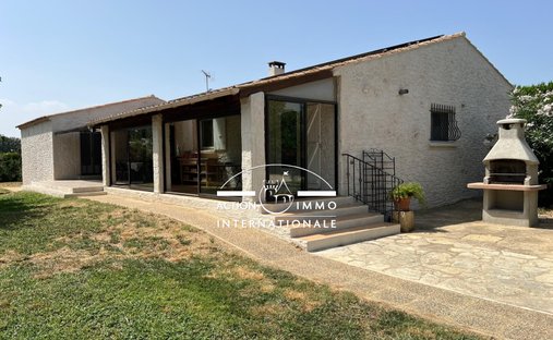 Villa in Mouriès, Provence-Alpes-Côte d'Azur, France 1