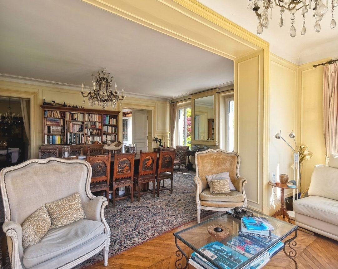 House in Mandres-les-Roses, Ile-de-France, France 4 - 17413089