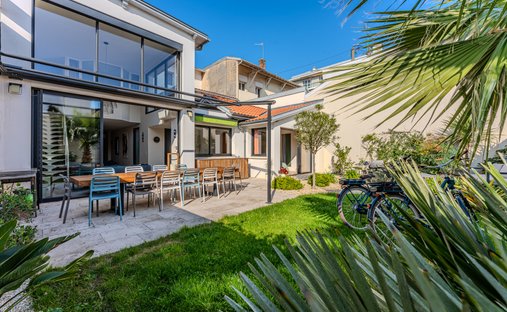 House in Aiguillon, Arcachon, France 1