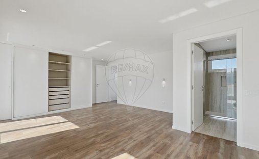 House in Santa Iria de Azoia, Sao Joao da Talha e Bobadela, Lisbon, Portugal 1