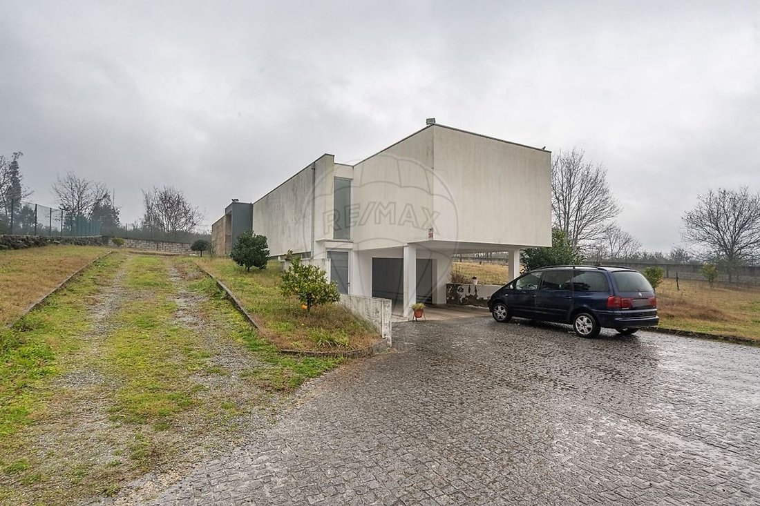 Villa in Taide, Braga, Portugal 2 - 17413495
