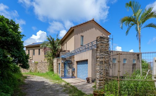 Casa a Onna, Okinawa, Giappone 1