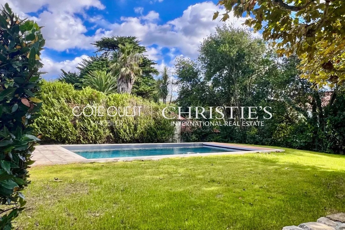Villa in Bidart, Nouvelle-Aquitaine, France 3 - 11369523