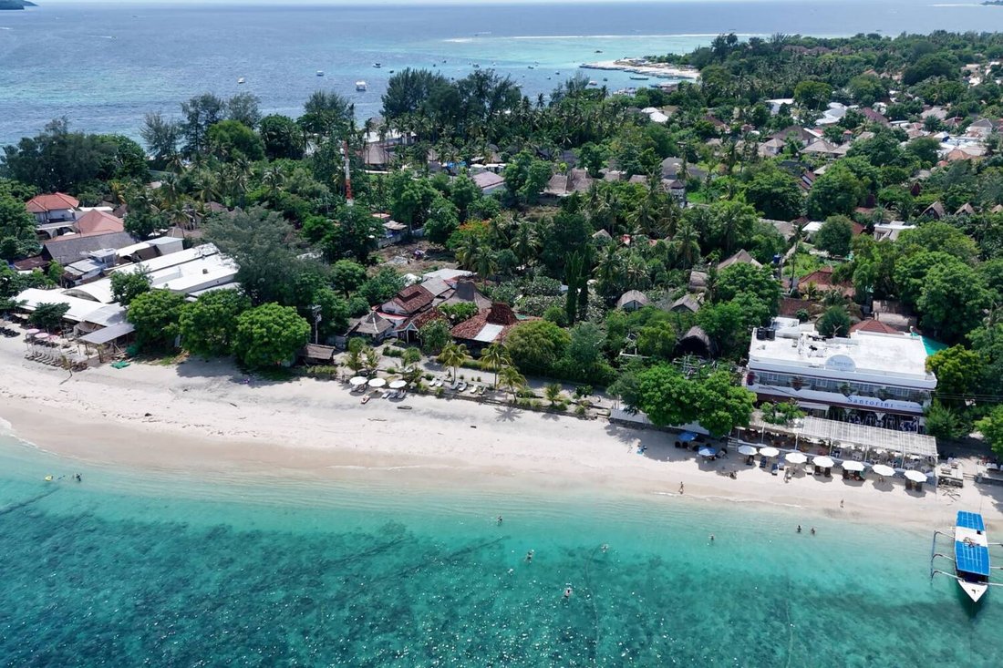 Gili Islands, West Nusa Tenggara, Indonesia 5 - 17419556