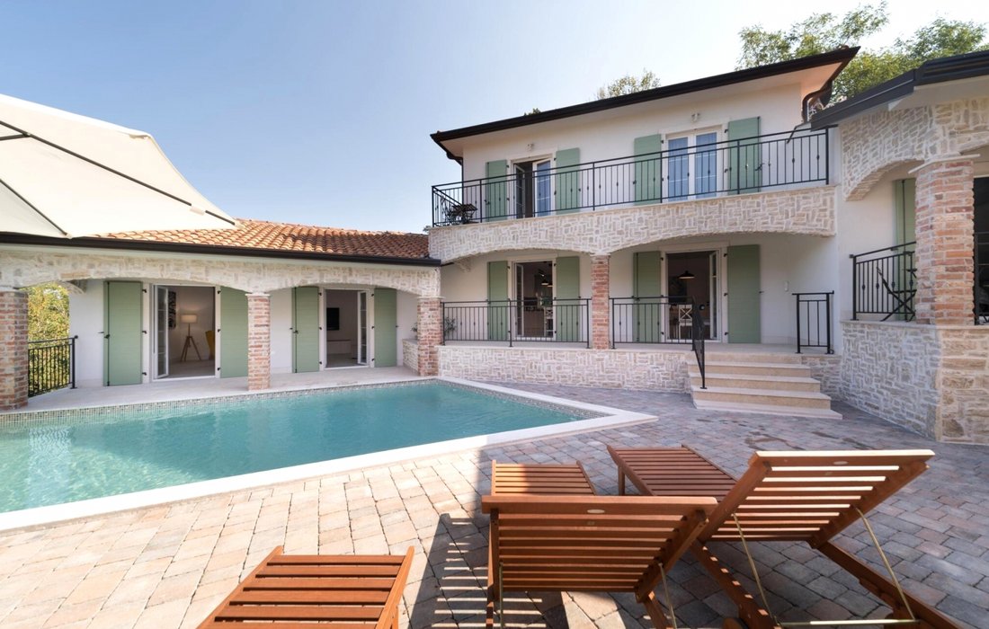 Villa in Vizinada, Istria County, Croatia 2 - 17408908