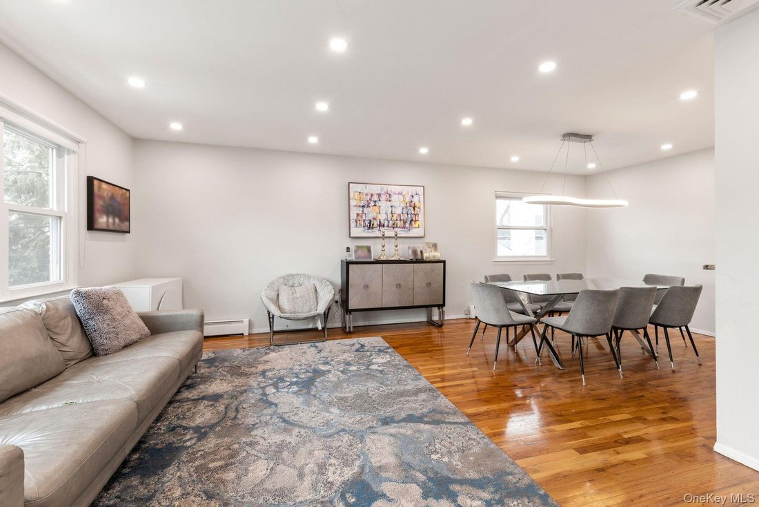 House in Woodmere, New York, United States 5 - 17420449