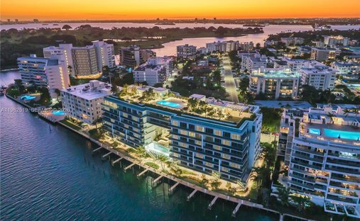 Condo in Bal Harbour, Florida, United States 1