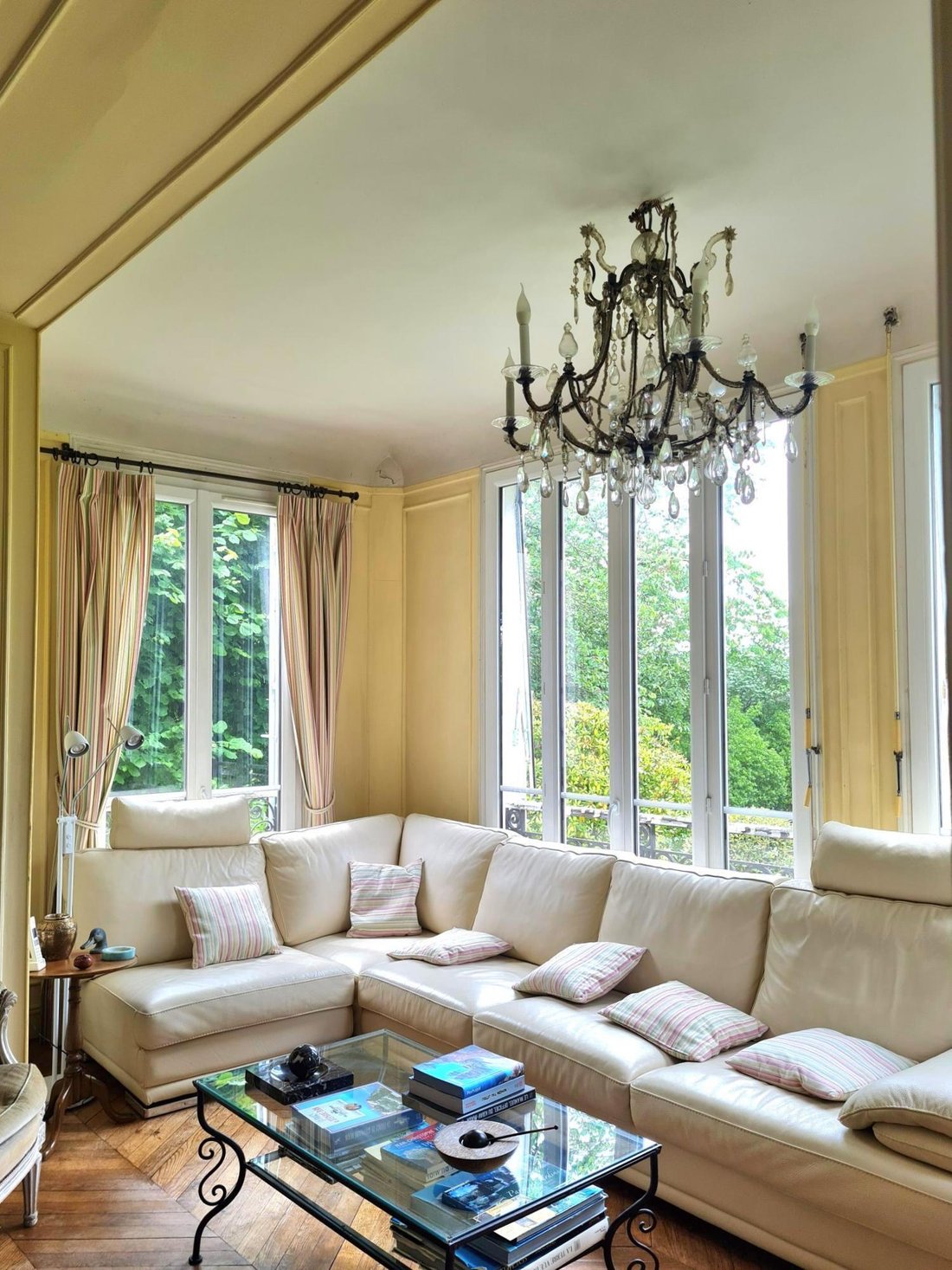 House in Mandres-les-Roses, Ile-de-France, France 3 - 17413089
