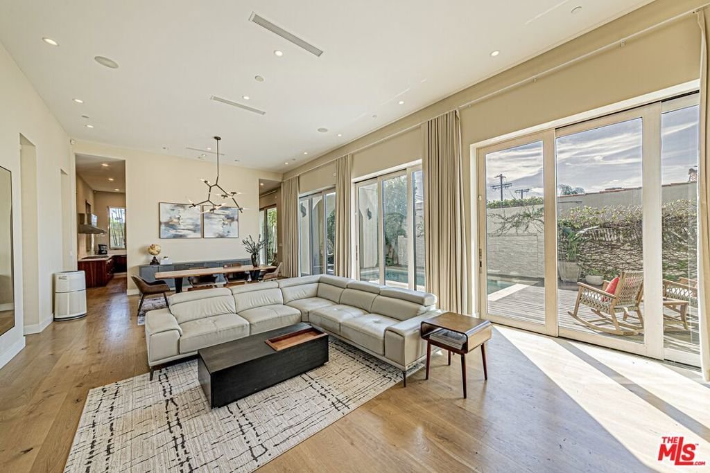 House in Los Angeles, California, United States 5 - 17417096