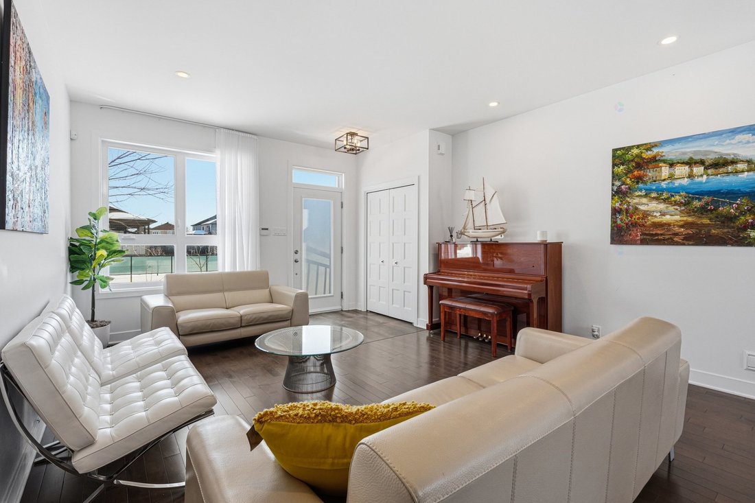 House in Brossard, Quebec, Canada 5 - 17411202