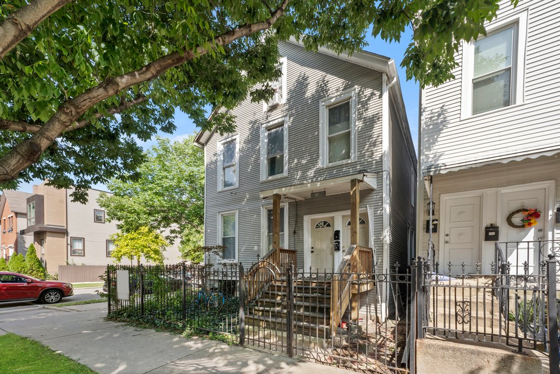 Chicago, Illinois, United States 1 - 17420633
