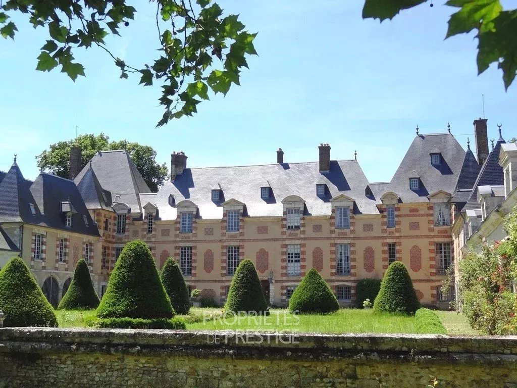Castle in Perdreauville, Ile-de-France, France 1 - 12468362