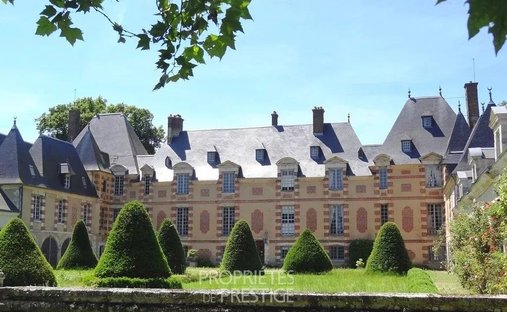 Castle in Perdreauville, Ile-de-France, France 1