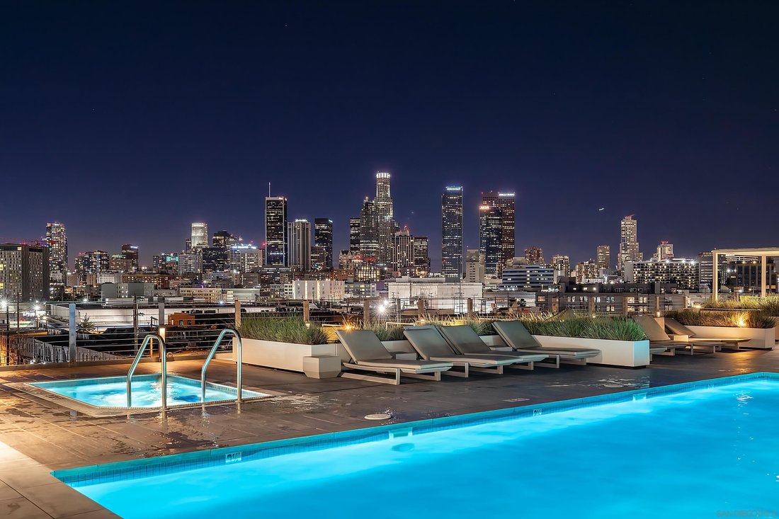 Los Angeles, California, United States 2 - 17415385