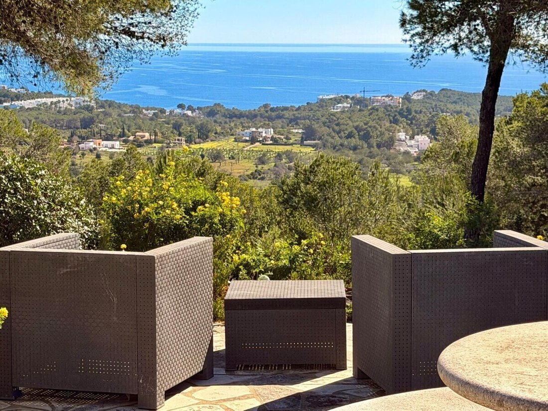 Villa in Cala Llenya, Santa Eularia des Riu, Balearic Islands 2 - 17421598