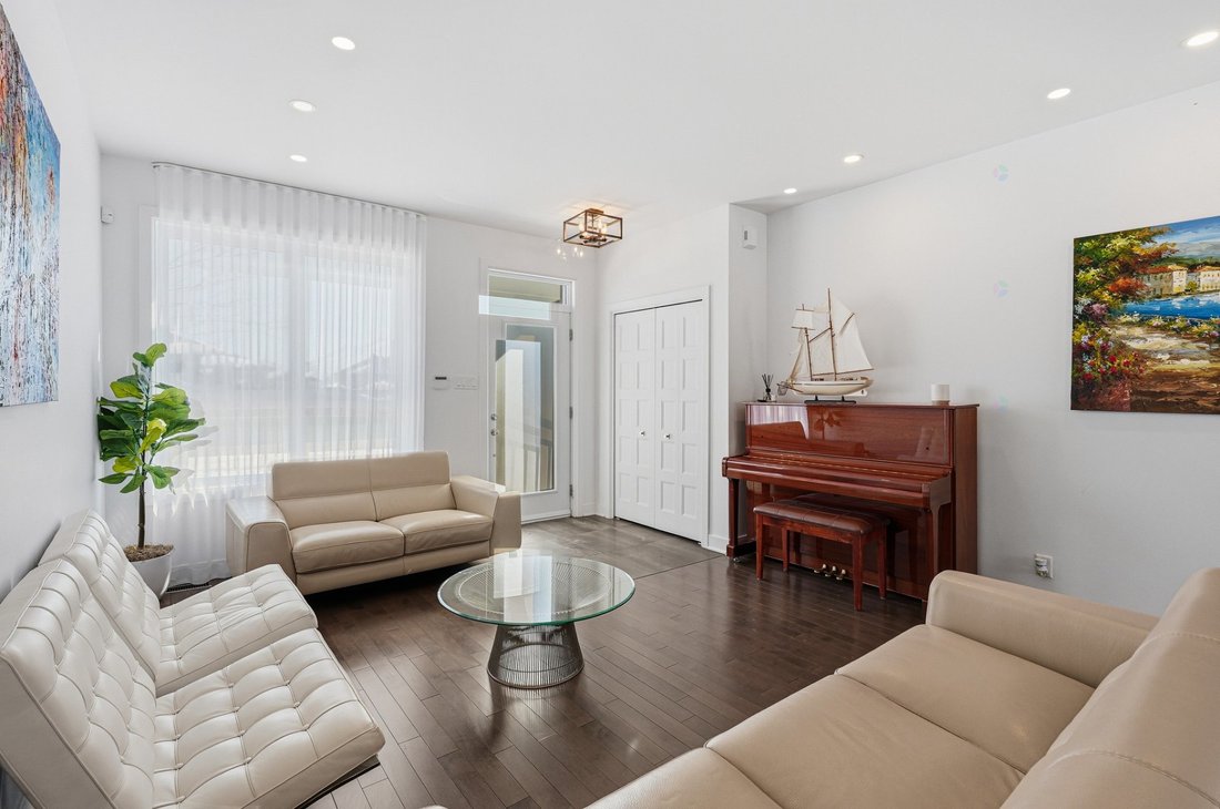 House in Brossard, Quebec, Canada 3 - 17411202