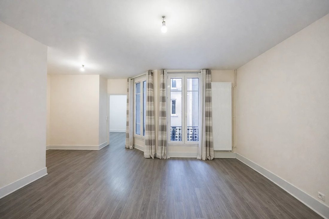 Apartment in Gros Caillou, Paris 7e Arrondissement, Paris 2 - 17416372