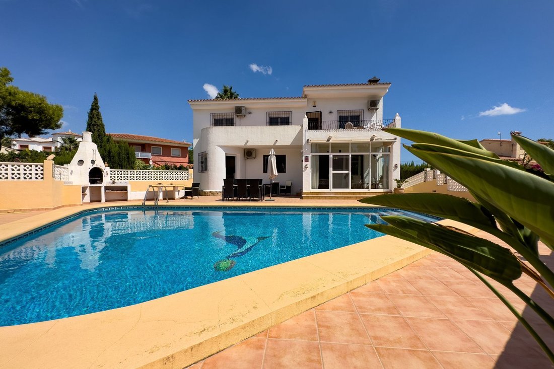 Chalet in Calp / Calpe, Valencian Community, Spain 4 - 17412080