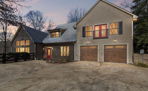 House in Hohenwald, Tennessee, United States 1