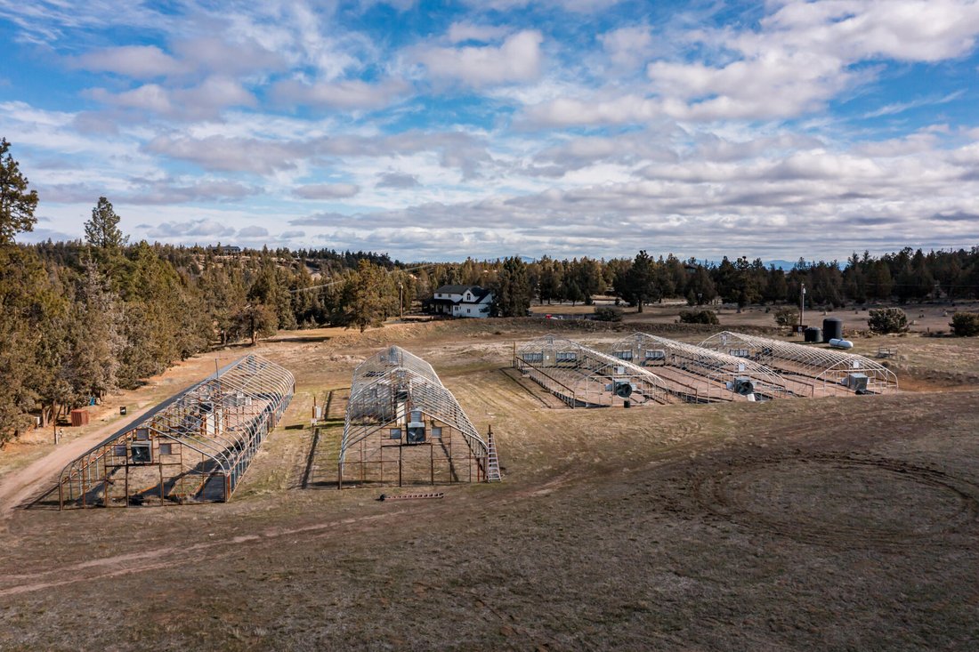 Land in Bend, Oregon, United States 4 - 17409861